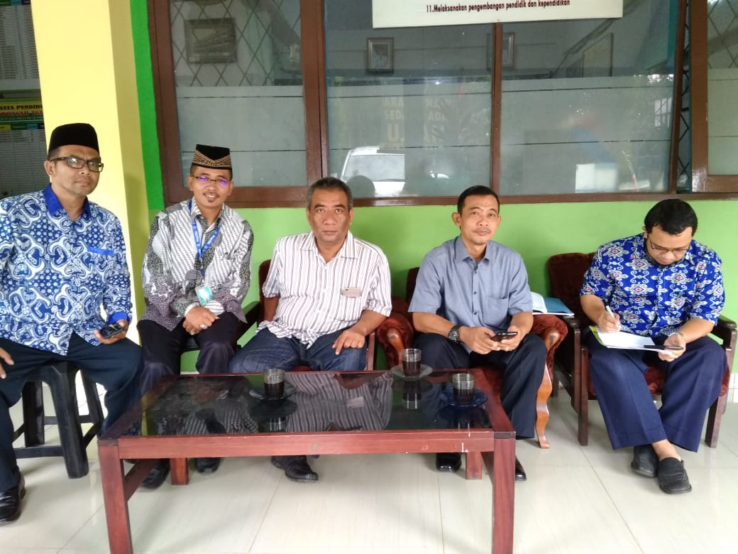 Monitoring dan evaluasi dari kantor Kementerian Agama Monitoring dan evaluasi dari kantor Kementerian Agama