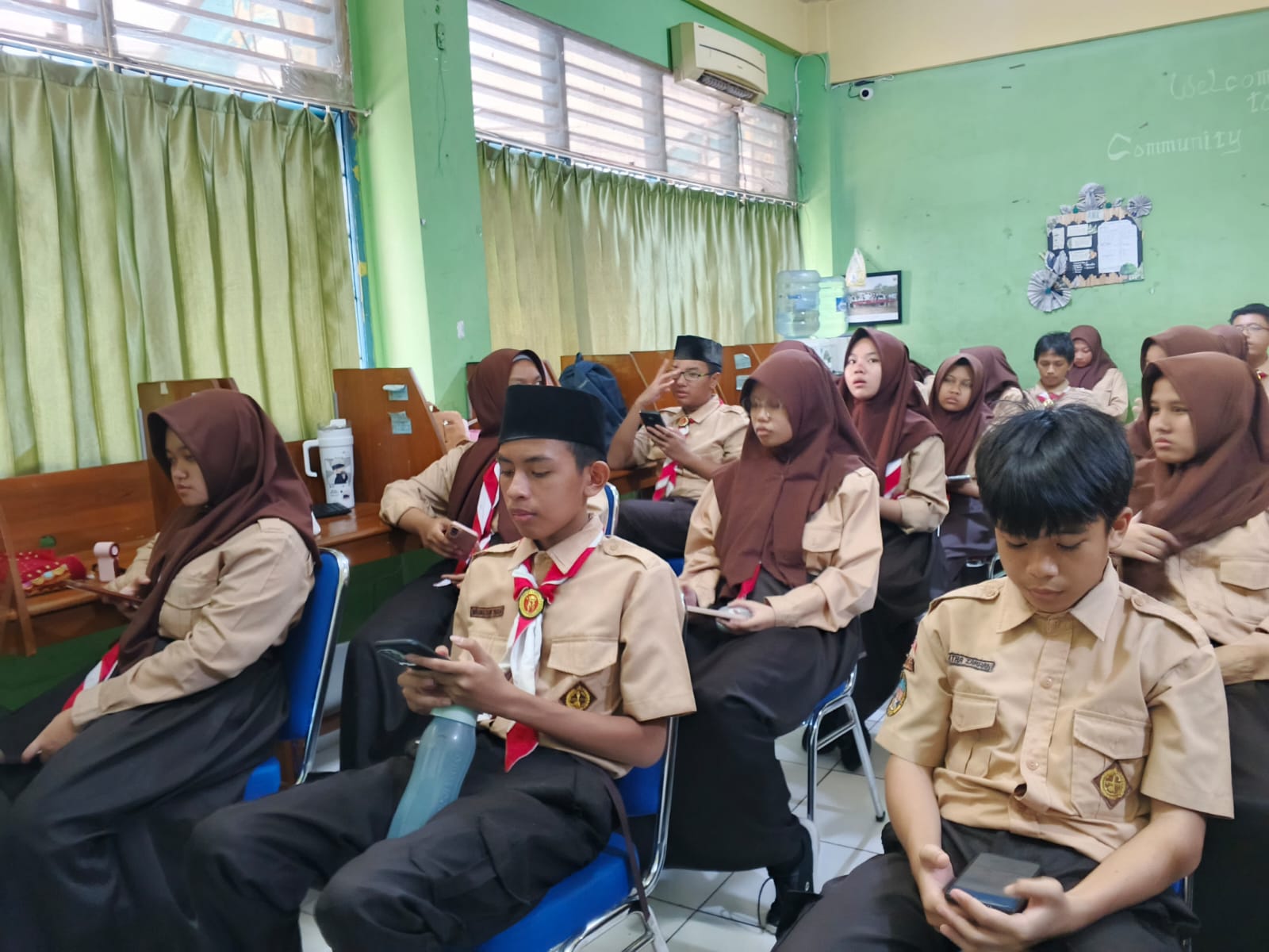 MTsN 29 Jakarta Timur Ikuti Babak Penyisihan KOMPAC 2026, Asah Kompetensi Murid di Bidang Bahasa